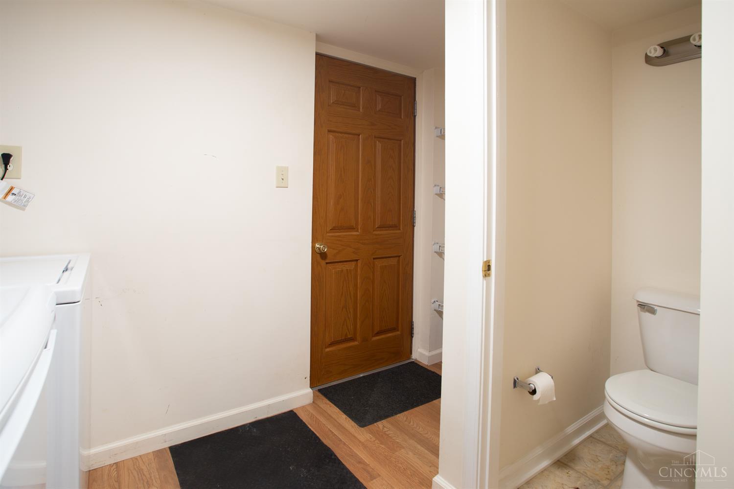 862 Locust Corner Road Cincinnati, OH 45245 - Photo 24 of 27 Gallery Image 24