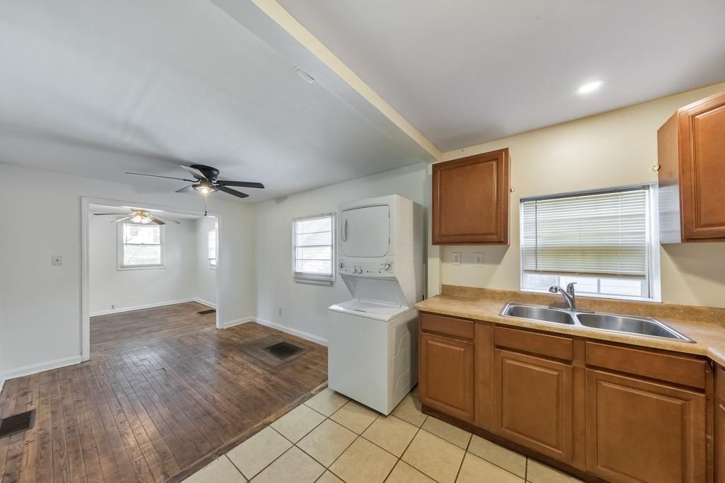 1776 Spring Avenue Atlanta, GA 30344 - Photo 11 of 31