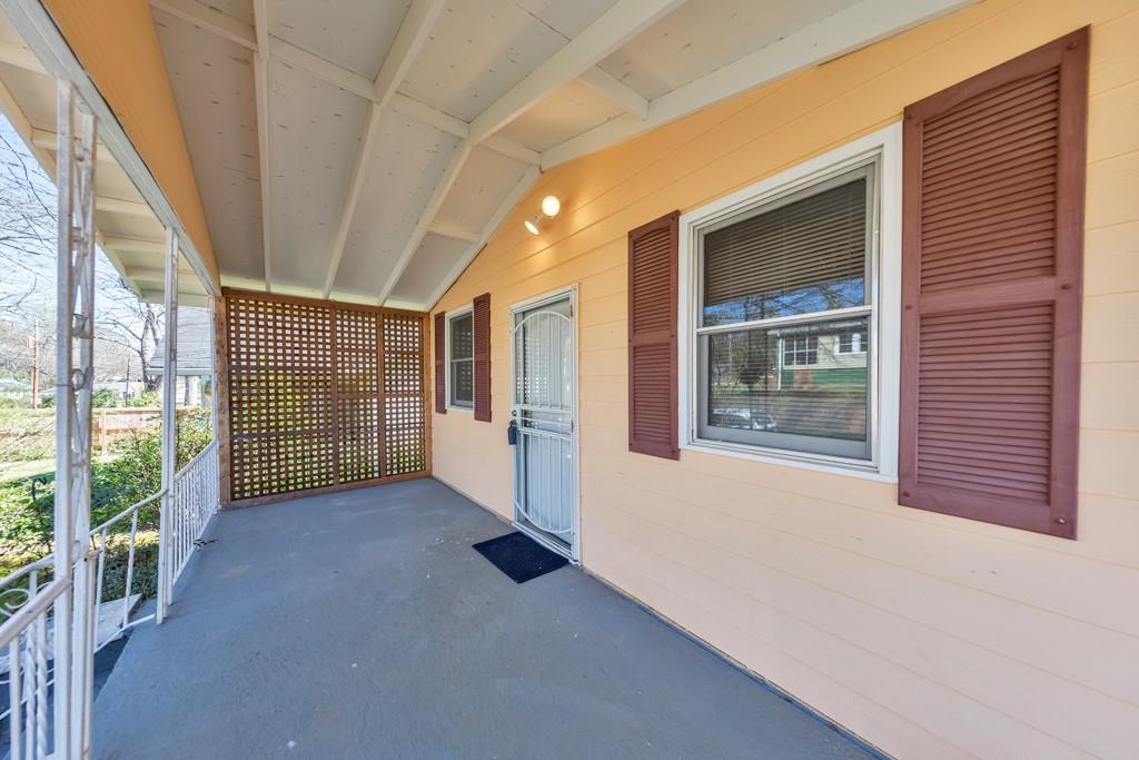 1776 Spring Avenue Atlanta, GA 30344 - Photo 4 of 31
