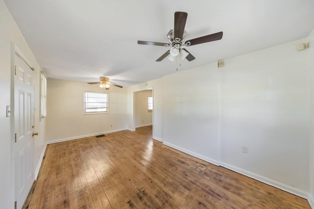 1776 Spring Avenue Atlanta, GA 30344 - Photo 5 of 31