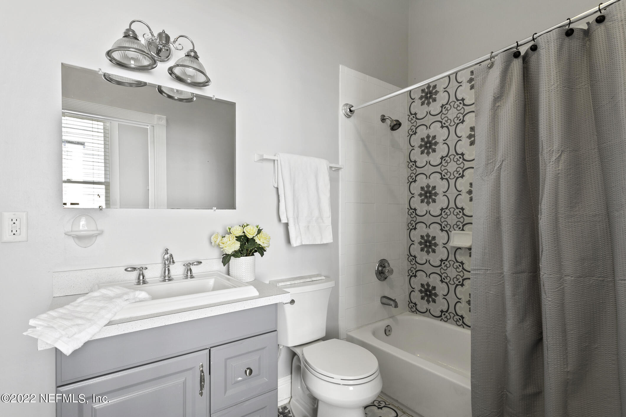 443 East 3rd Street Jacksonville, FL 32206 - Photo 26 of 38 FULL Guest Bathroom