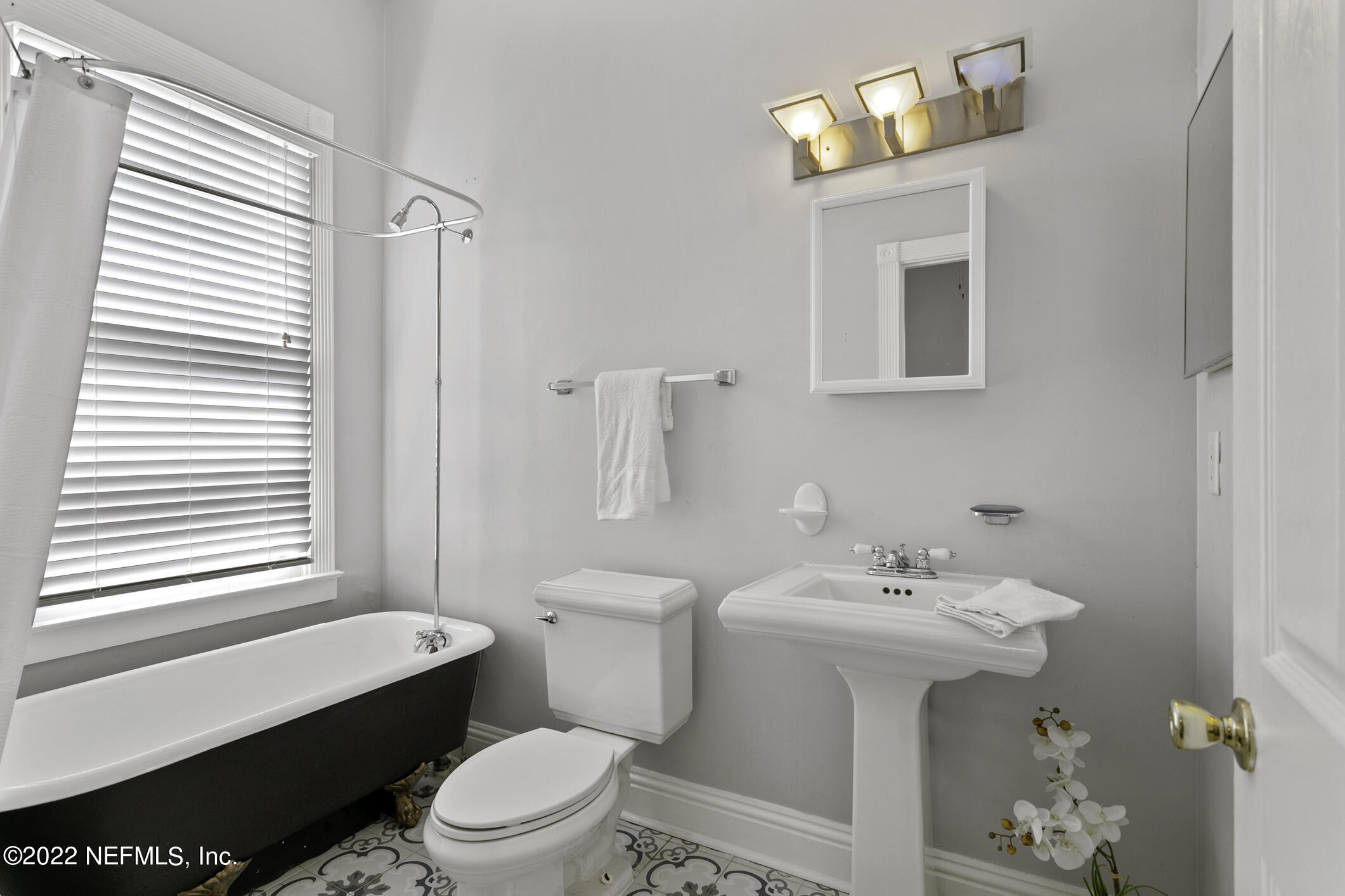 443 East 3rd Street Jacksonville, FL 32206 - Photo 33 of 38 Owner's Suite Bath/Shower