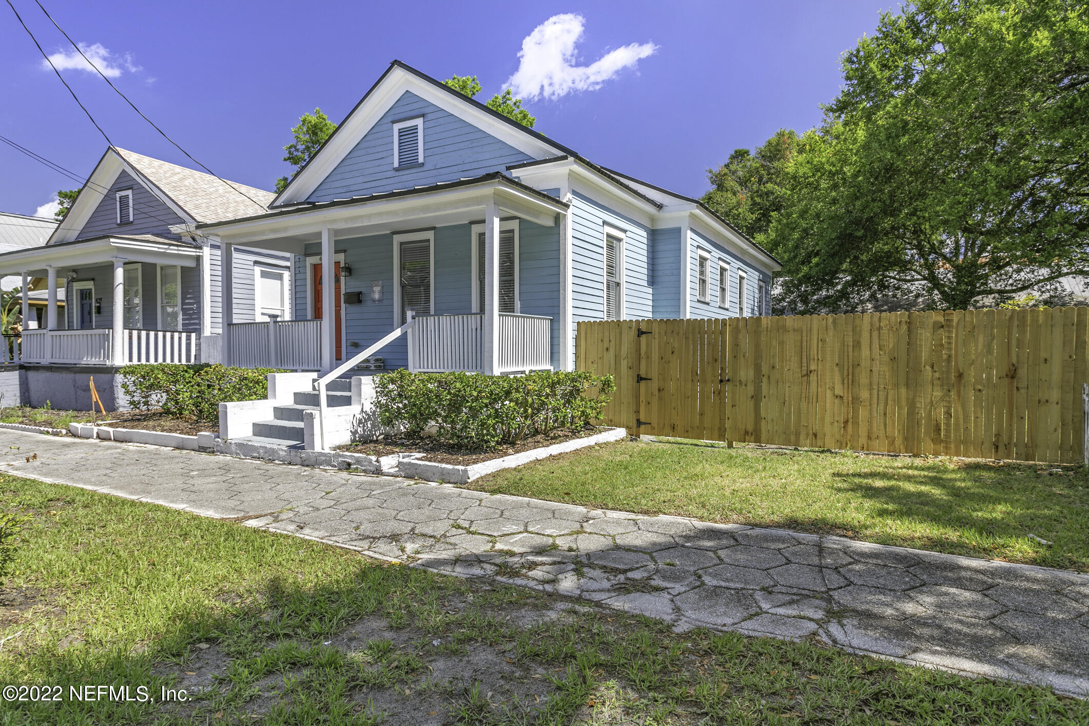 443 East 3rd Street Jacksonville, FL 32206 - Photo 4 of 38 Plenty of room to add offstreet parking!