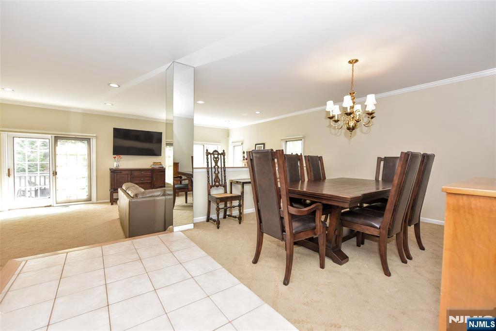 227 Westervelt Lane Mahwah, NJ 07430 - Photo 14 of 48