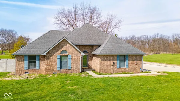 $465,000 | 4541 North 200 East, Anderson, IN 46012