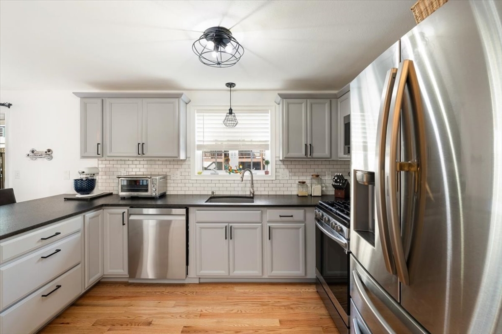 530 Mammoth Road, Unit 42 Dracut, MA 01826 - Photo 4 of 42