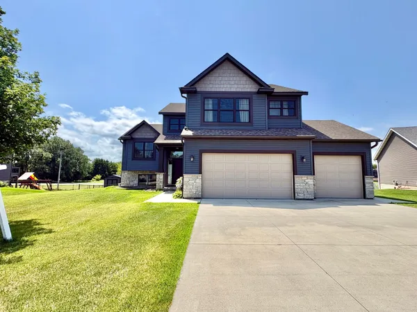 $590,000 | 2260 Starburst Drive Southwest, Rochester, MN 55902