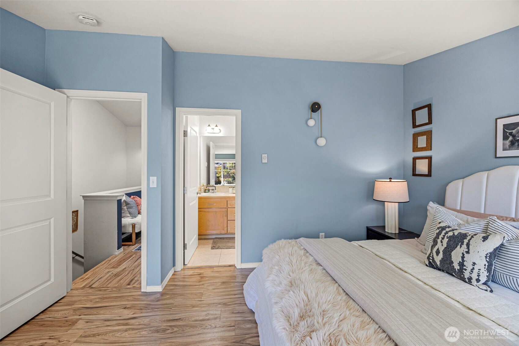 8548 Midvale Avenue North, Unit B Seattle, WA 98103 - Photo 18 of 40