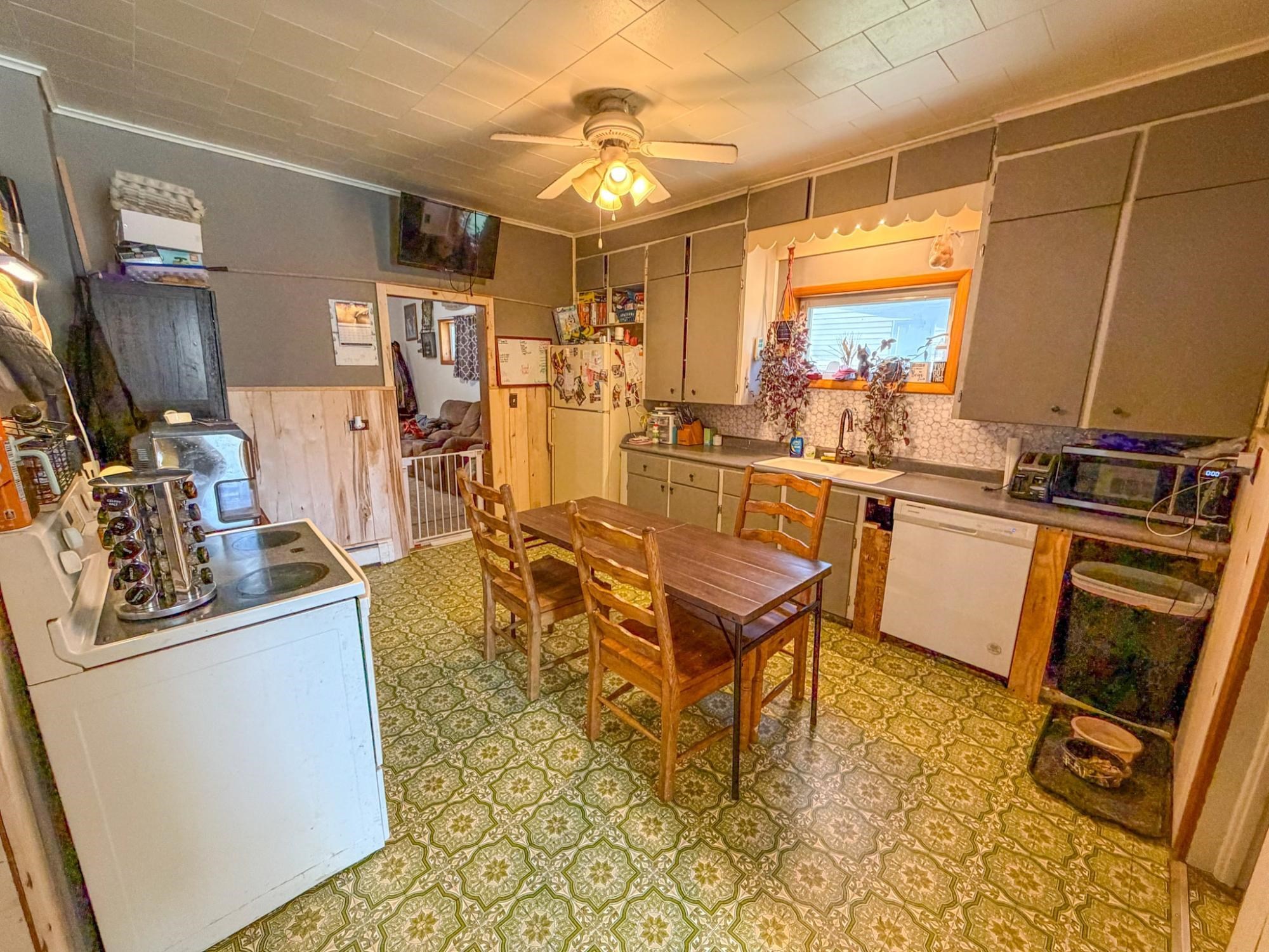 434 South West Street Mellen, WI 54546 - Photo 15 of 37