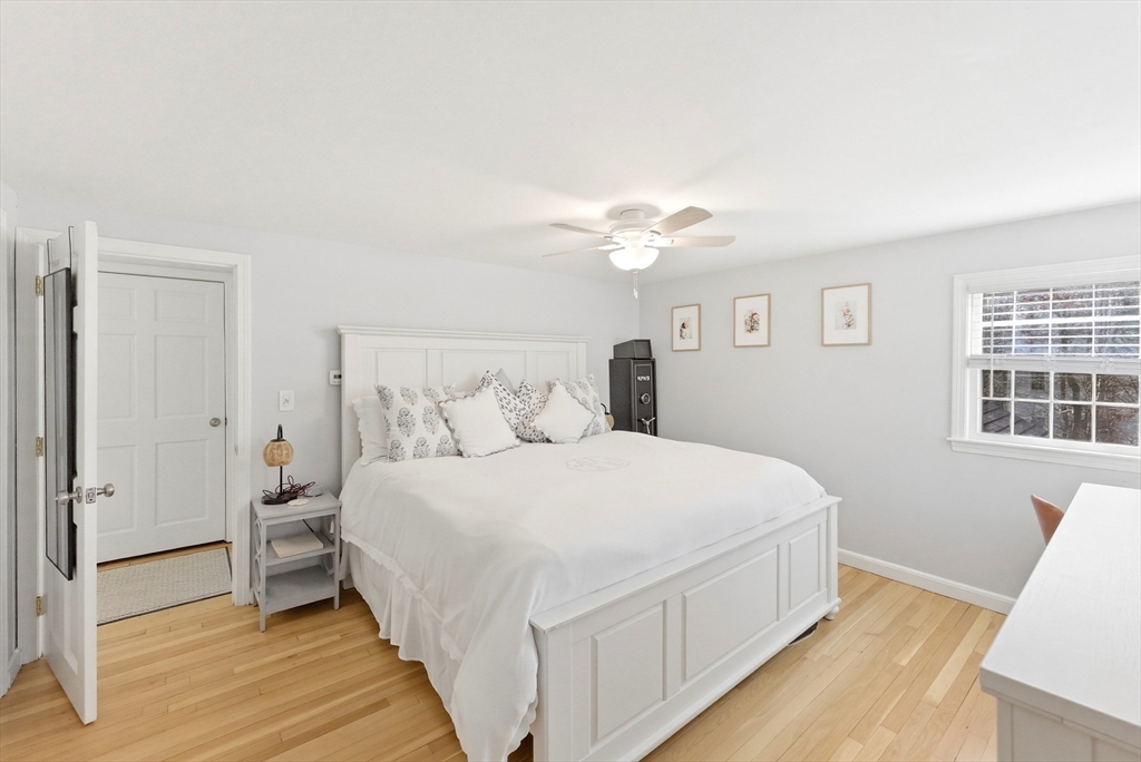 14 Minuteman Road Hingham, MA 02043 - Photo 12 of 32
