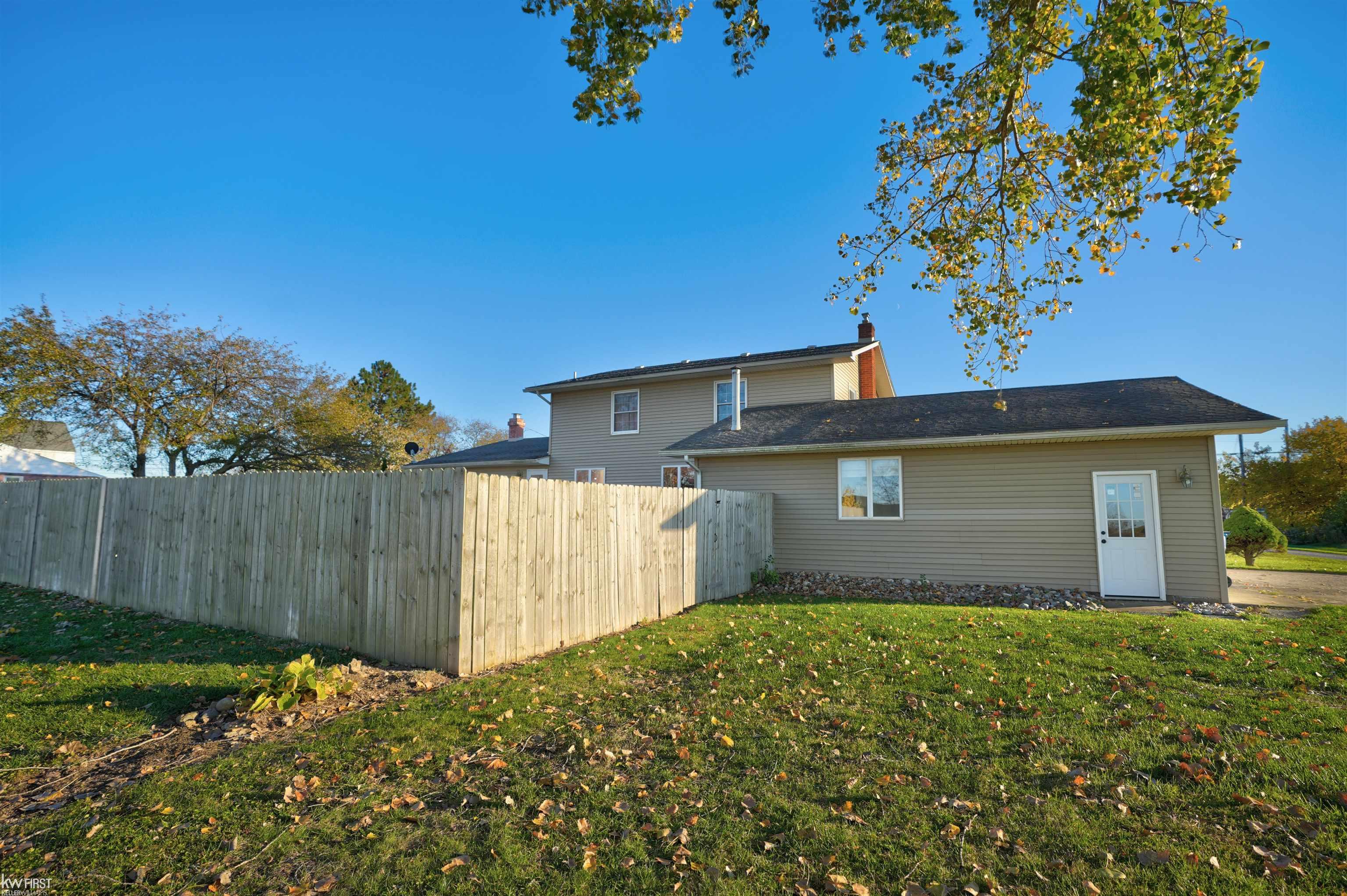 7042 Corunna Road Flint, MI 48532 - Photo 46 of 71 50193056-4955a5cd-1886-4524-b201-140b132d12b1.JPG