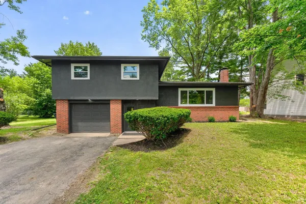 $399,000 | 218 Blacks Road Southwest, Pataskala, OH 43062