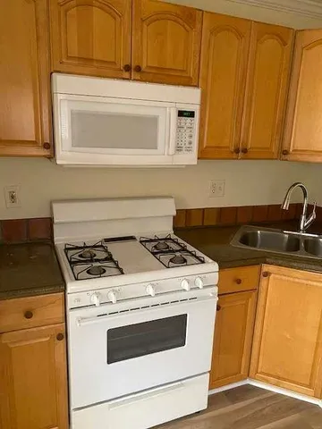 $1,600 | 695 A United Avenue Southeast, Atlanta, GA 30312