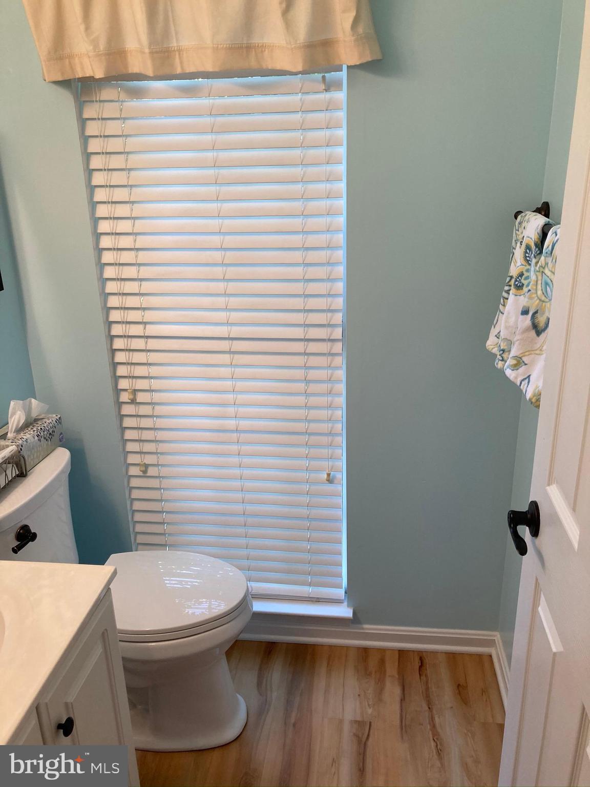 656 Howards Loop Annapolis, MD 21401 - Photo 17 of 59 Second Floor/Living Room Half Bath