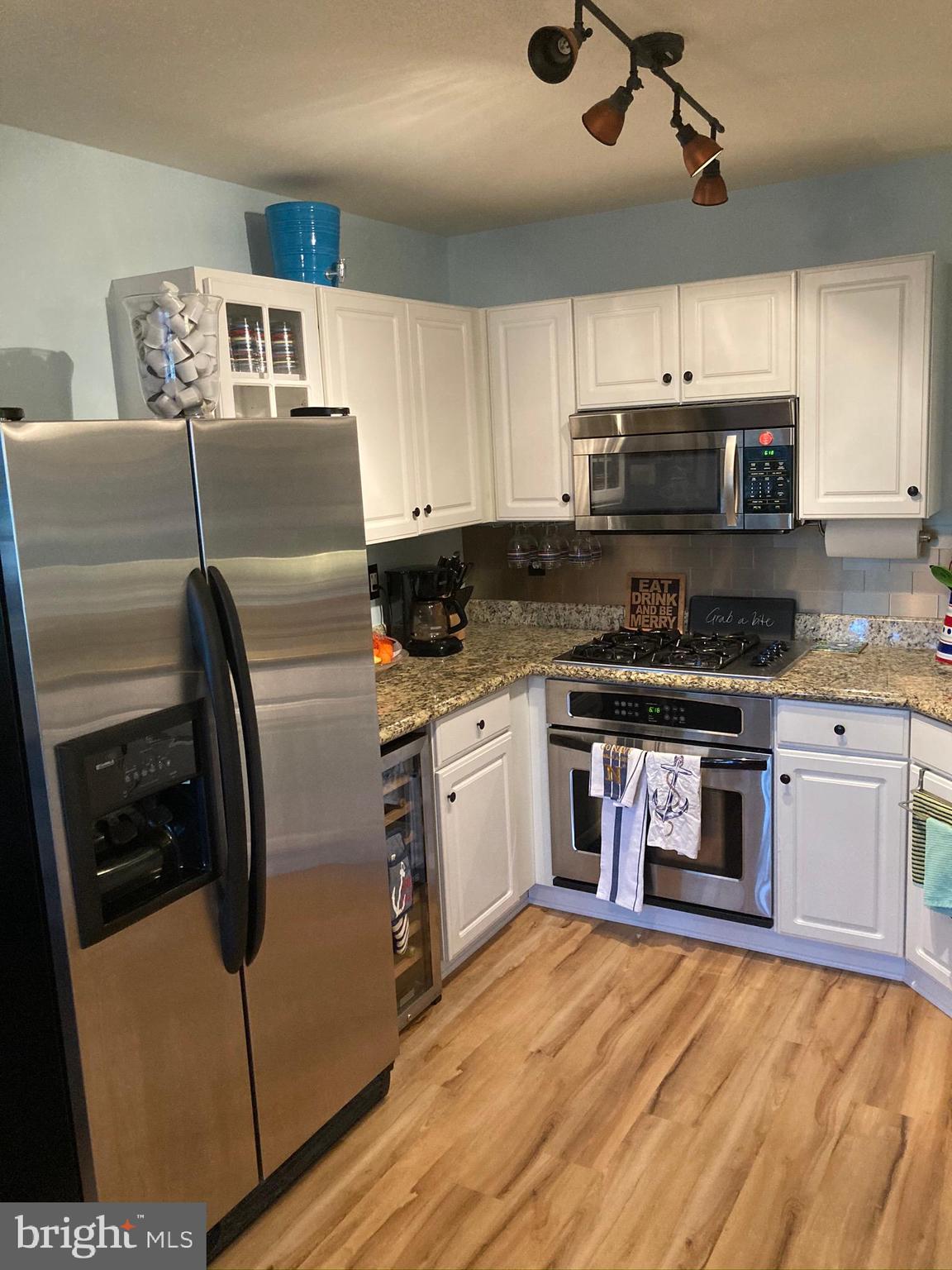 656 Howards Loop Annapolis, MD 21401 - Photo 23 of 59 Second Floor Kitchen