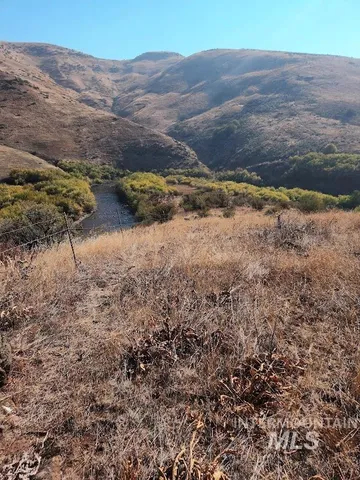 $300,000 | 2 Ola Id 83657, Ola, ID 83657