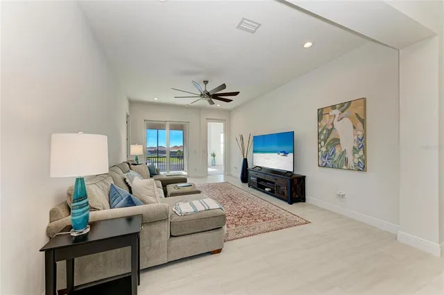 $1,585,000 | 5822 Title Row Drive, Bradenton, FL 34210