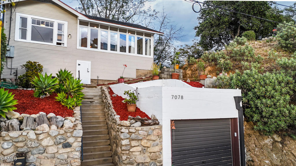 7078 High Cliff Trail Tujunga, CA 91042 - Photo 3 of 47