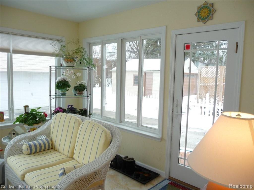 1704 Mansfield Road Birmingham, MI 48009 - Photo 3 of 23 SUN ROOM