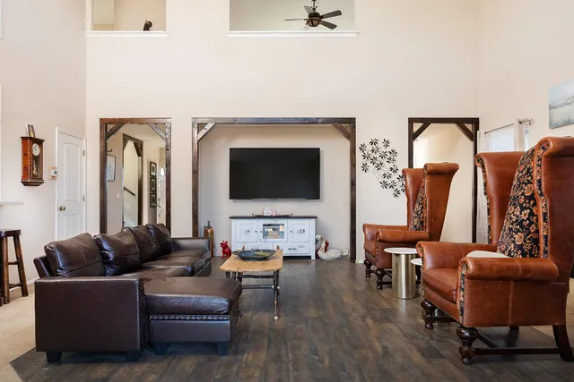 $569,000 | 187 Syringa Loop, Shoshone, ID 83352