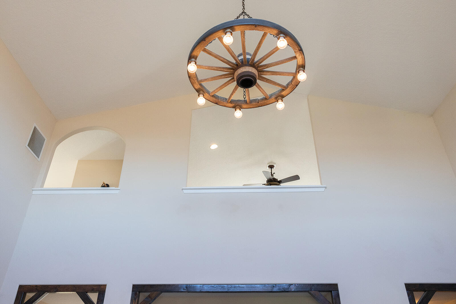 187 Syringa Loop Shoshone, ID 83352 - Photo 17 of 51 Living - High Ceilings