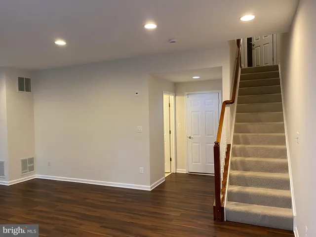 $3,300 | 42060 Fremont Preserve Square, Aldie, VA 20105