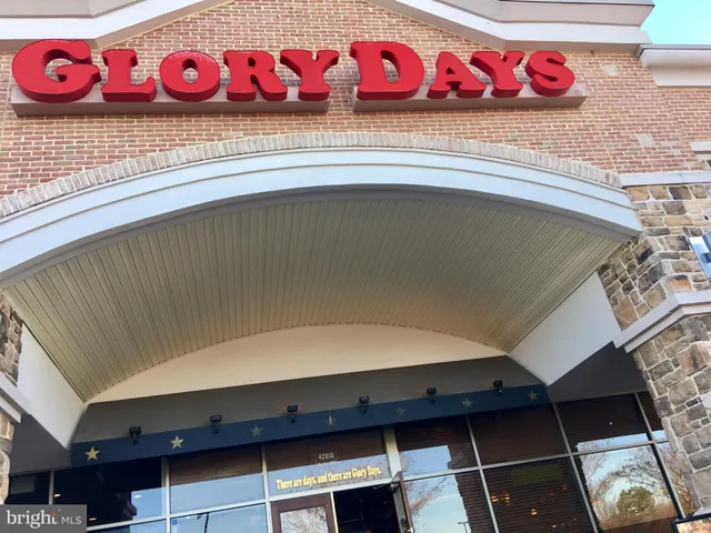 $3,300 | 42060 Fremont Preserve Square, Aldie, VA 20105