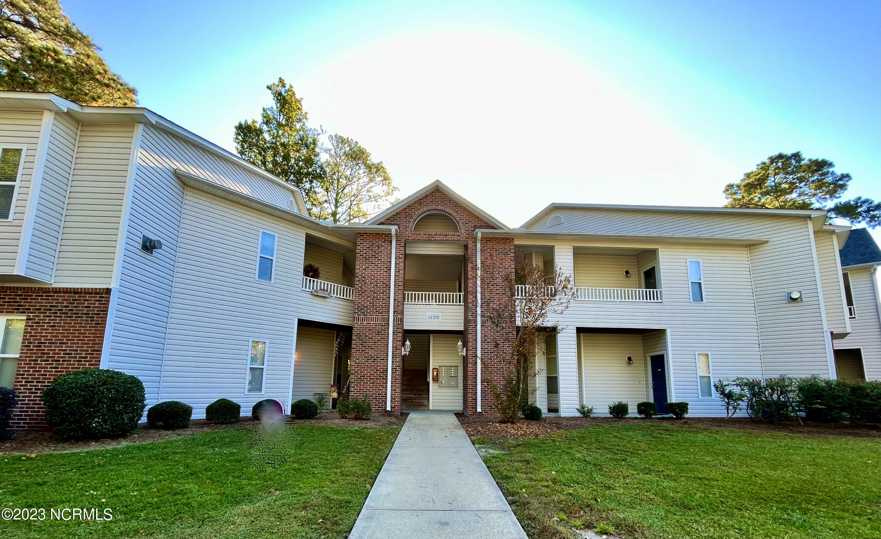1129 Turtle Creek Road, Unit G Greenville, NC 27858 - Photo 2 of 42 454C0502-4AB5-44C1-ABB5-08BAA7627EFA_1_2