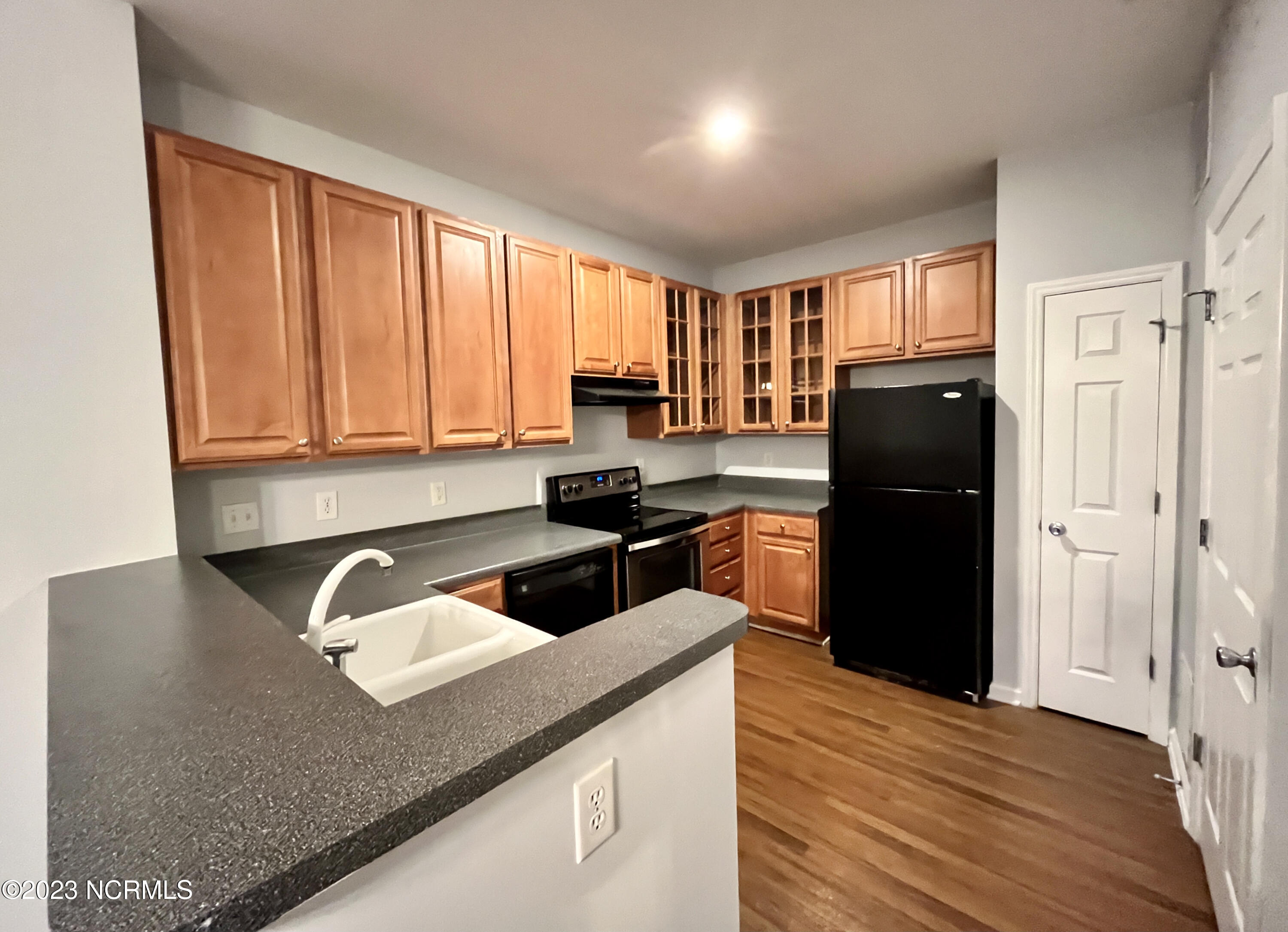 1129 Turtle Creek Road, Unit G Greenville, NC 27858 - Photo 21 of 42 95A7F3B5-EF49-4768-A827-9C25842F2119_1_2