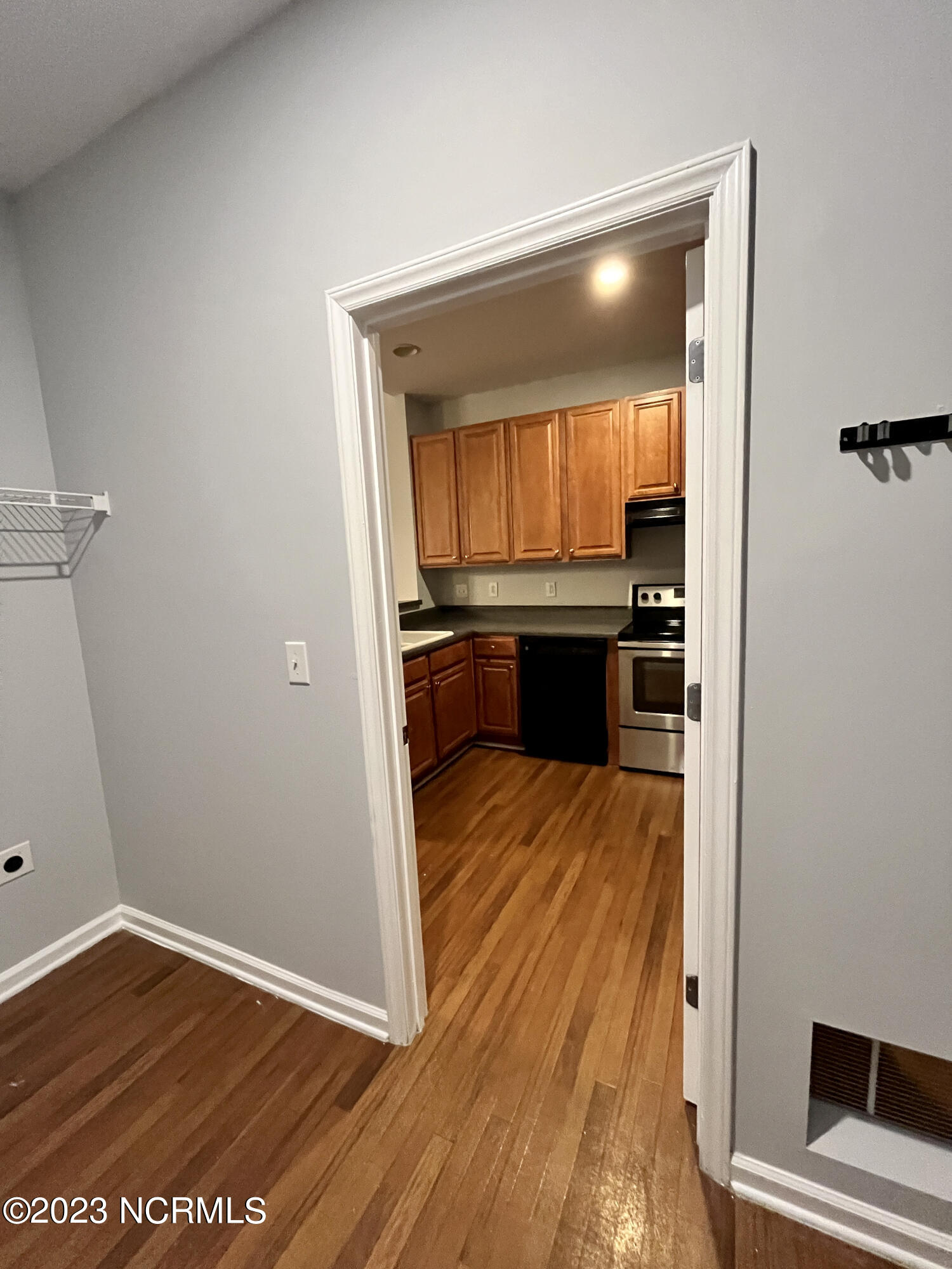 1129 Turtle Creek Road, Unit G Greenville, NC 27858 - Photo 25 of 42 D71116CA-B3E1-48C3-AFAD-D1FE5A93B4B3_1_2