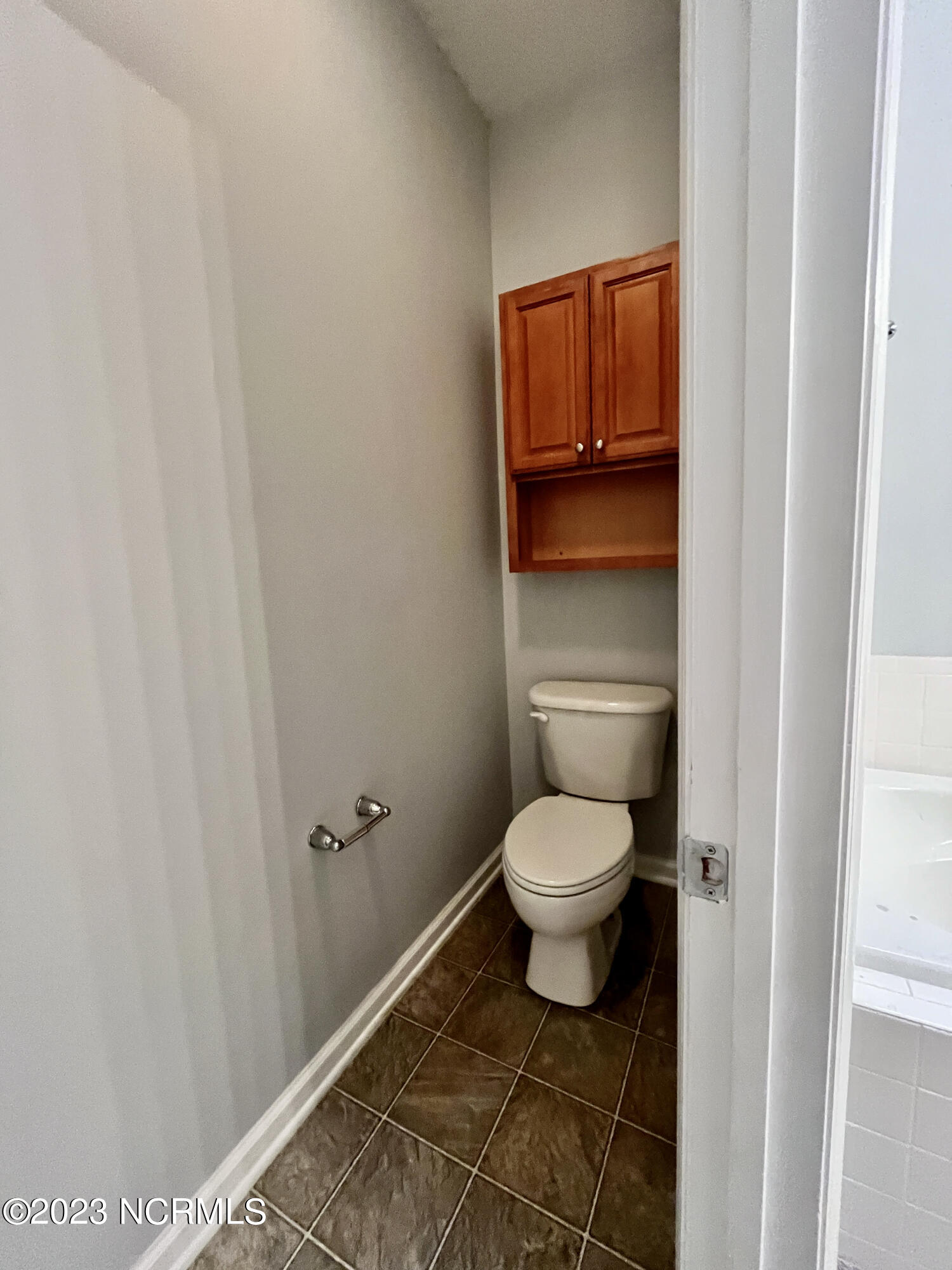 1129 Turtle Creek Road, Unit G Greenville, NC 27858 - Photo 33 of 42 primary bathroom