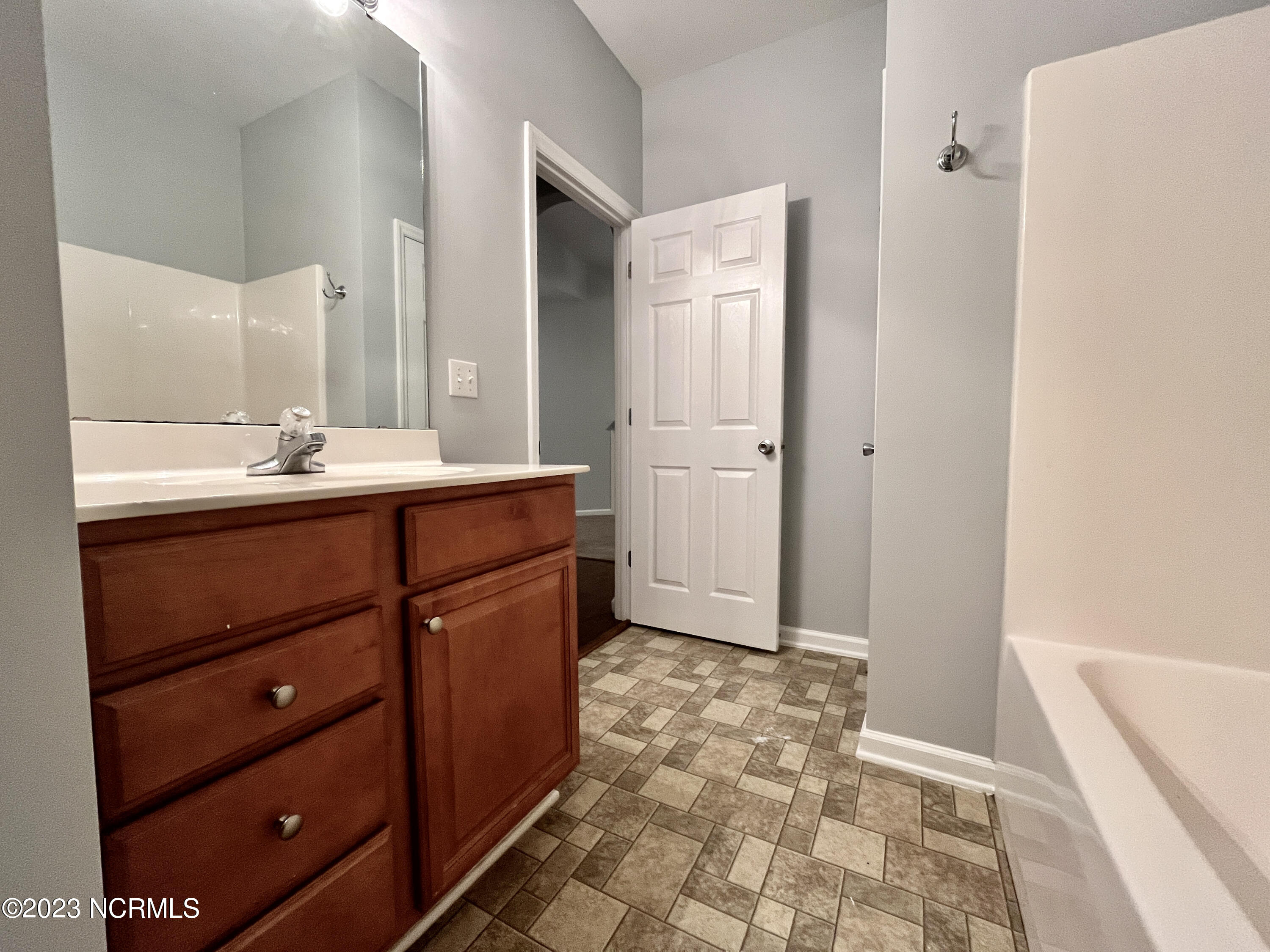 1129 Turtle Creek Road, Unit G Greenville, NC 27858 - Photo 36 of 42 bathroom 2