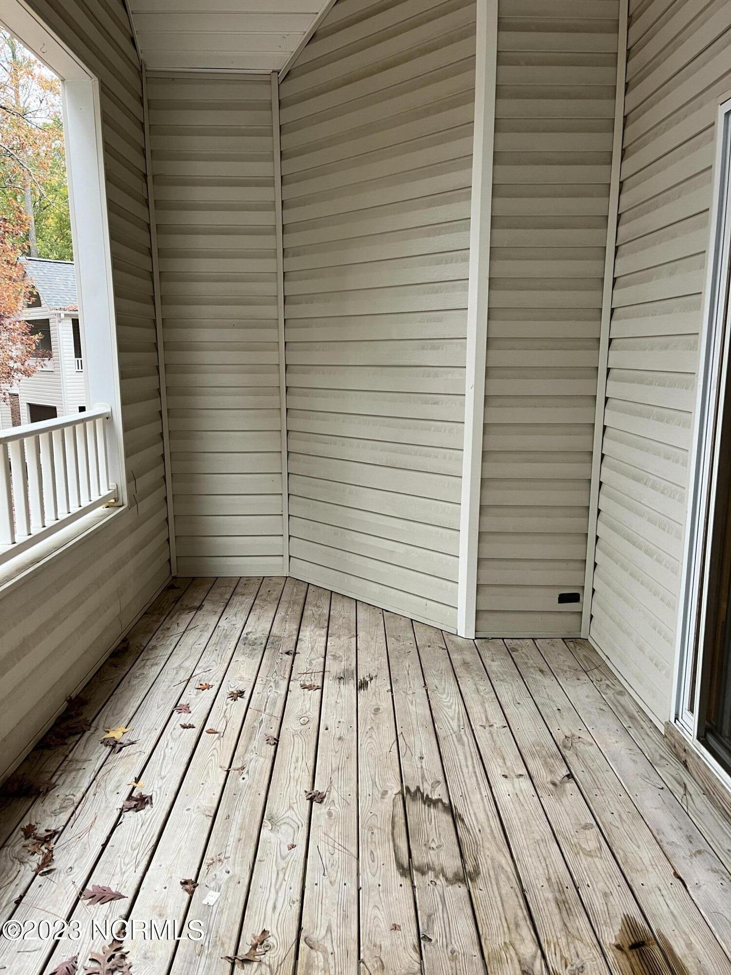 1129 Turtle Creek Road, Unit G Greenville, NC 27858 - Photo 38 of 42 balcony