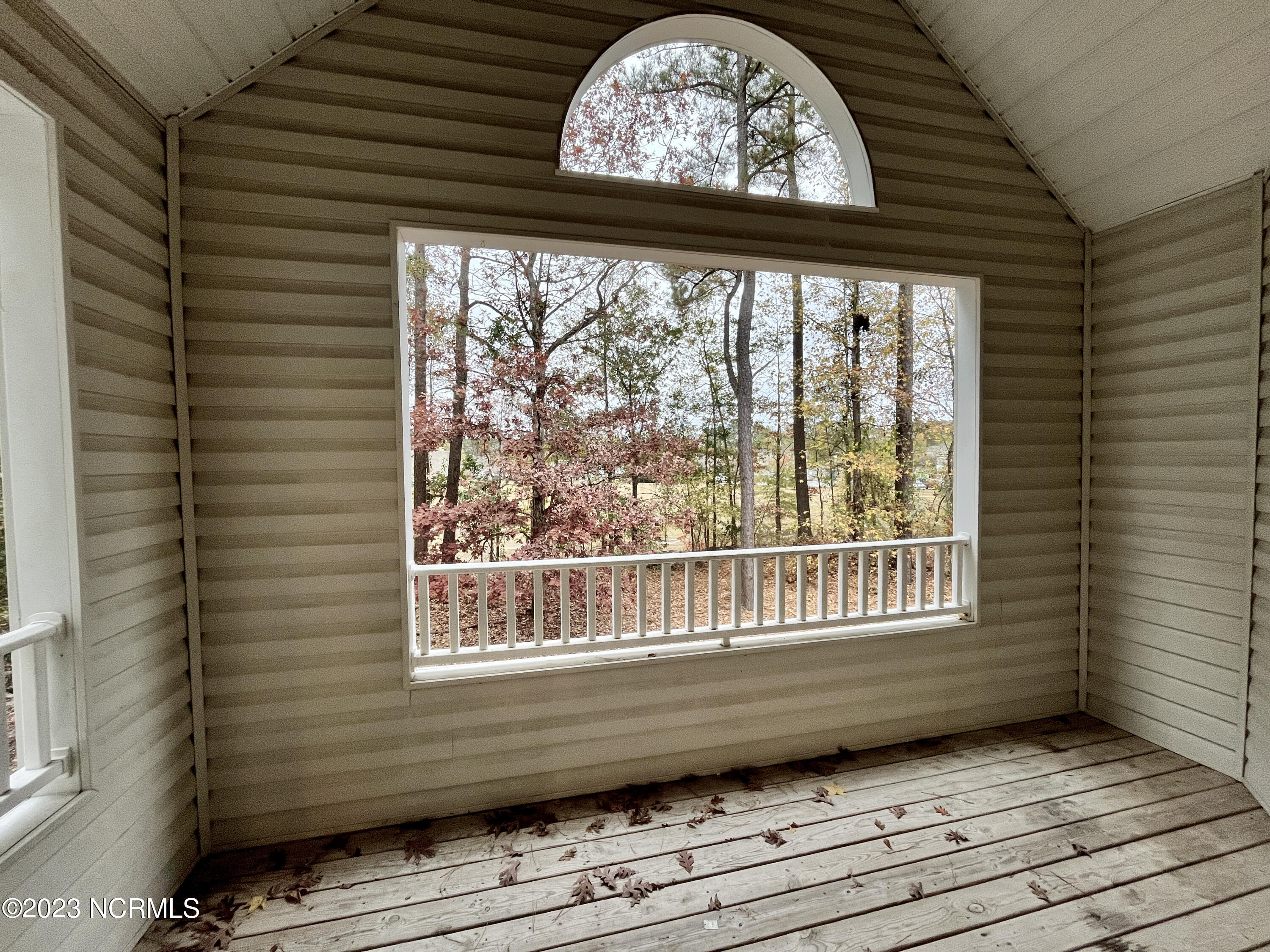 1129 Turtle Creek Road, Unit G Greenville, NC 27858 - Photo 39 of 42 balcony