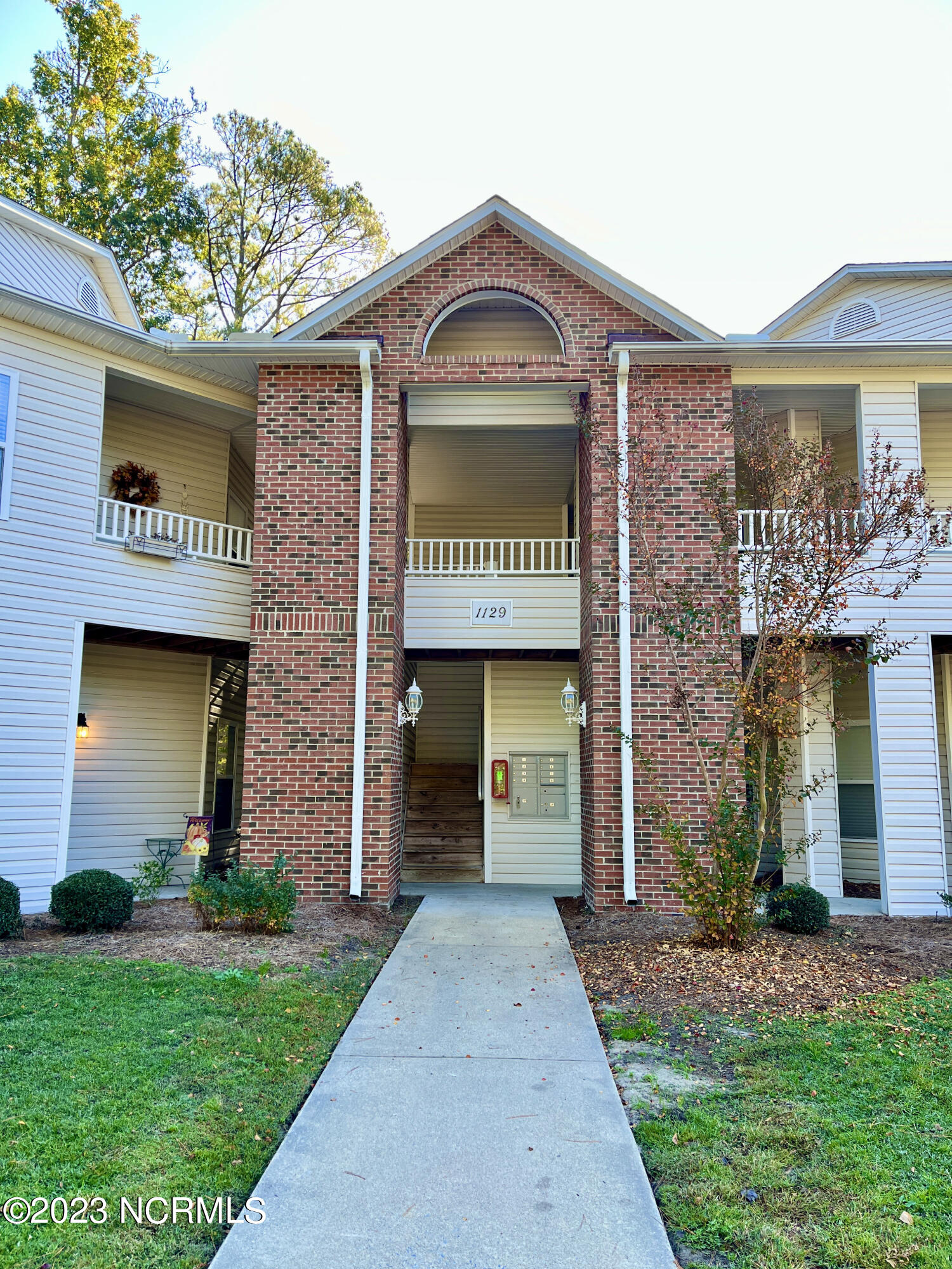 1129 Turtle Creek Road, Unit G Greenville, NC 27858 - Photo 4 of 42 70BCF803-A81C-48DB-B835-A45AE3ED466A_1_2