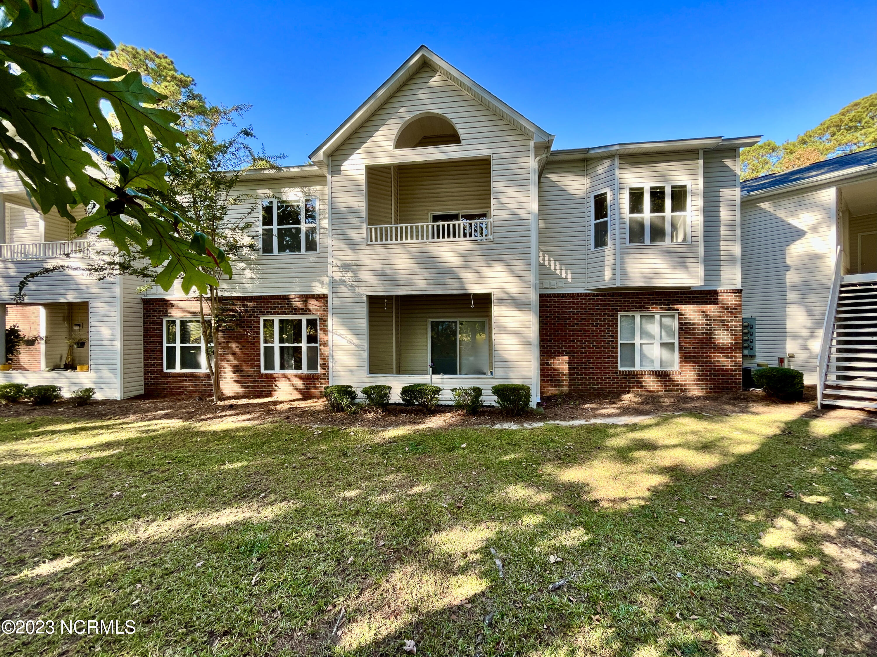 1129 Turtle Creek Road, Unit G Greenville, NC 27858 - Photo 5 of 42 5AC63D34-5B9A-4AFA-A5E6-07AA6AA086E2_1_2