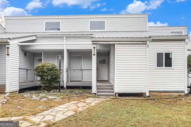 $274,900 | 265 Clearview Court, Villa Rica, GA 30180