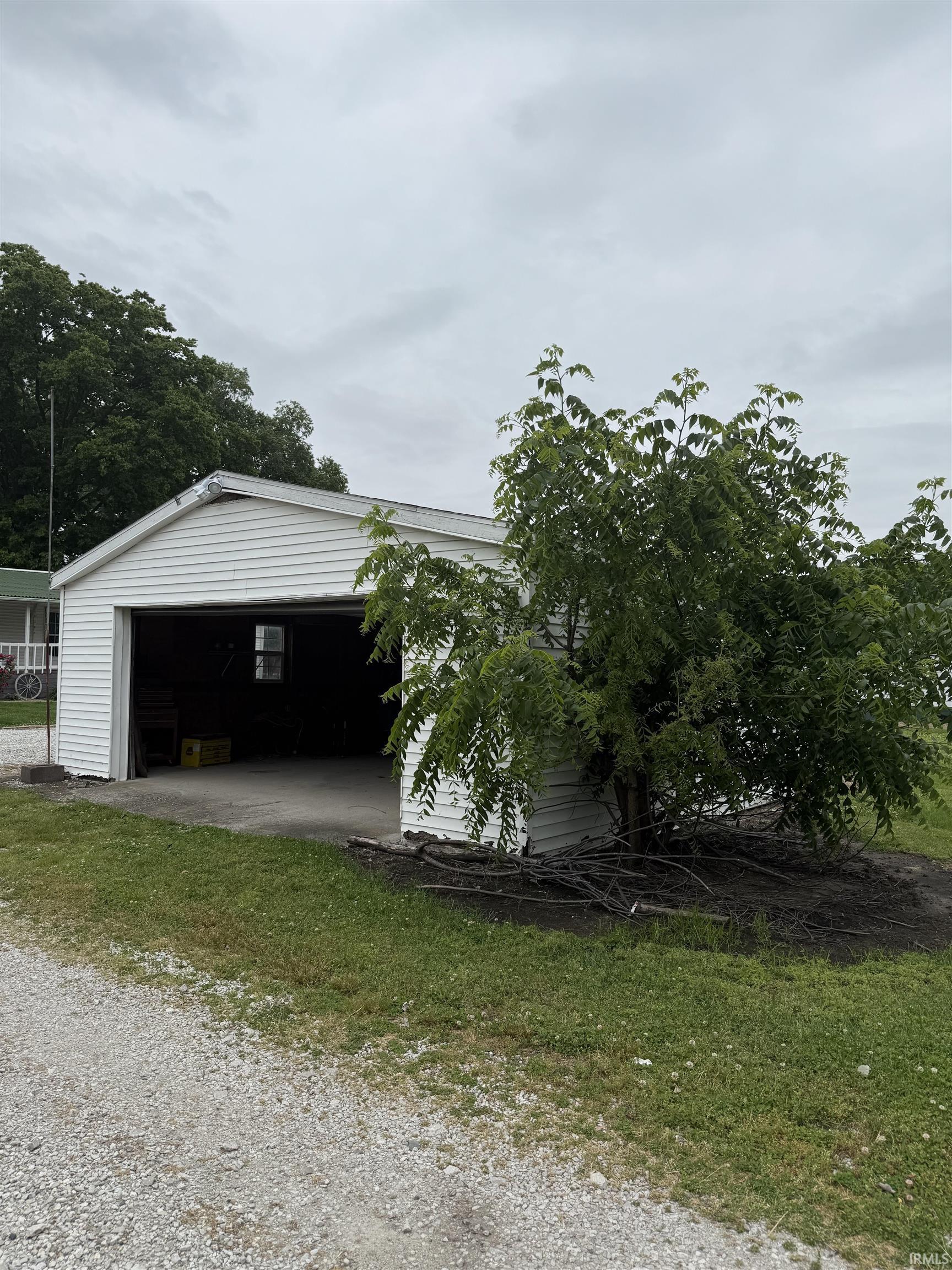 204 Railroad Lane Oaktown, IN 47561 - Photo 10 of 12