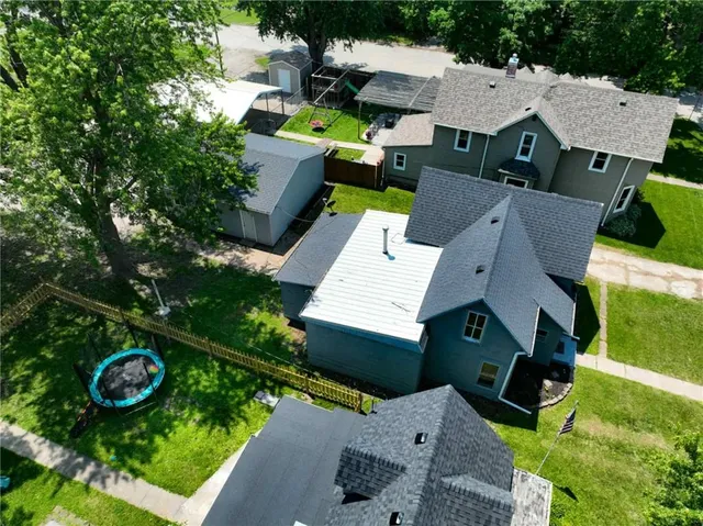 $127,000 | 313 Shawnee Street, Hiawatha, KS 66434