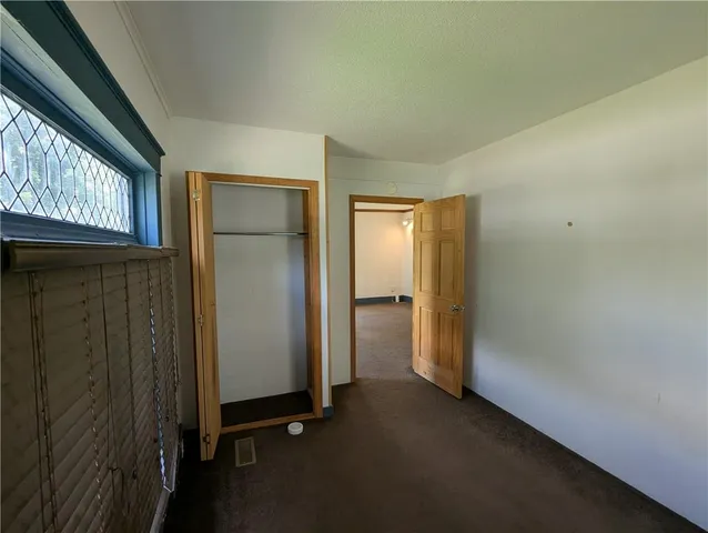 $127,000 | 313 Shawnee Street, Hiawatha, KS 66434