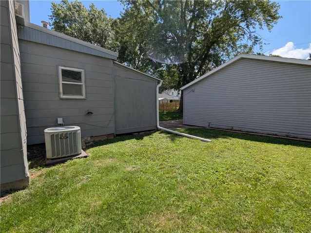 $127,000 | 313 Shawnee Street, Hiawatha, KS 66434