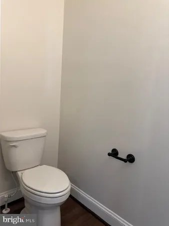 a bathroom with a toilet