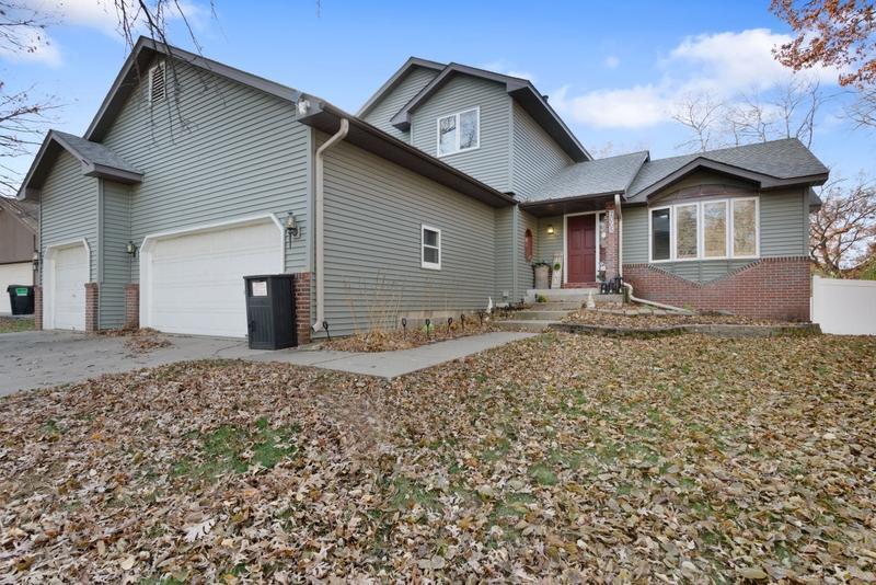 2065 Kings Road Eagan, MN 55122 - Photo 1 of 41