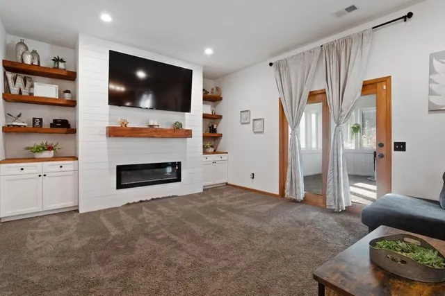 $529,995 | 2065 Kings Road, Eagan, MN 55122