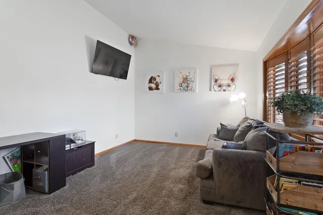 $529,995 | 2065 Kings Road, Eagan, MN 55122