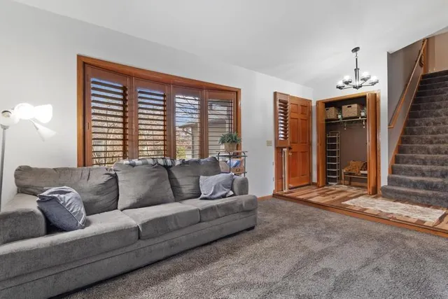 $529,995 | 2065 Kings Road, Eagan, MN 55122