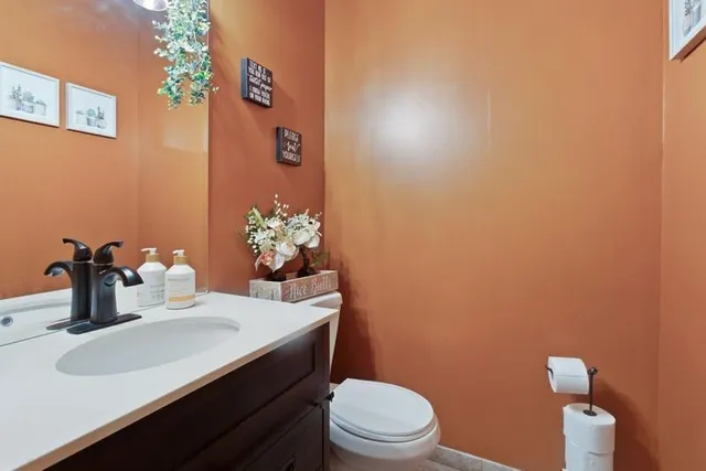 $529,995 | 2065 Kings Road, Eagan, MN 55122