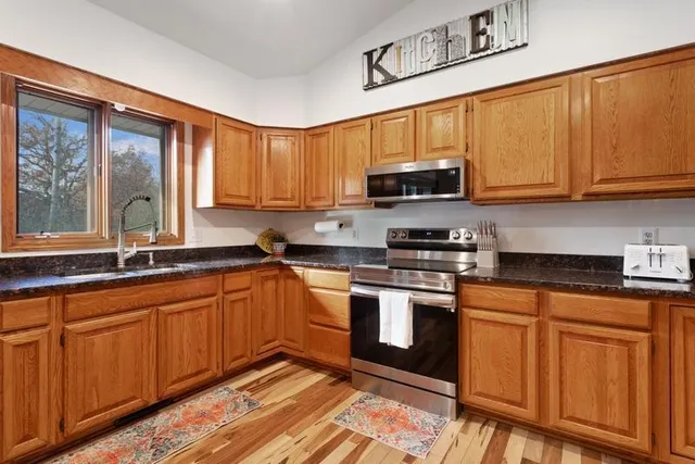 $529,995 | 2065 Kings Road, Eagan, MN 55122