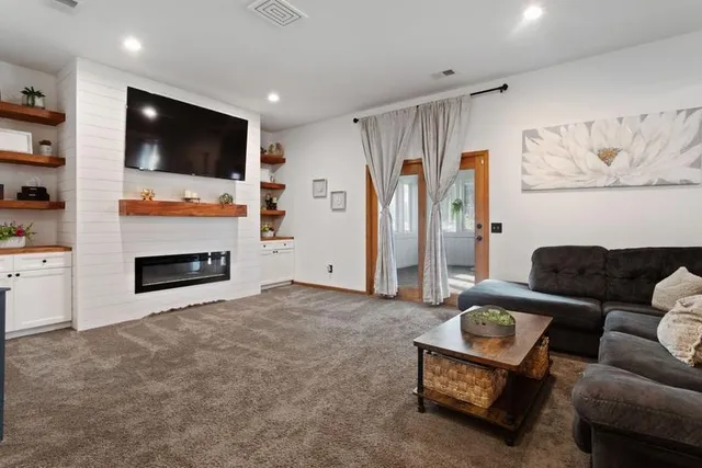 $529,995 | 2065 Kings Road, Eagan, MN 55122