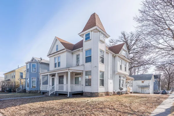 $259,900 | 133 West 13th Street, Davenport, IA 52803